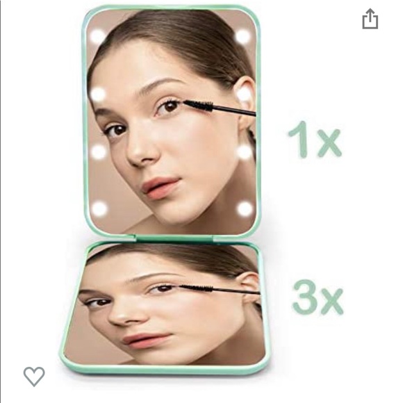 ๐ Compact Mirror with LED Lights - Folding - Picture 2 of 3